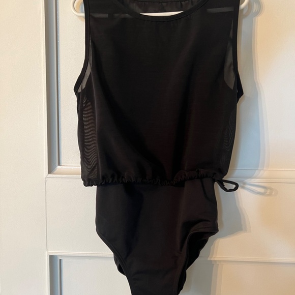 Jo + Jax Upbeat Leo and Crop Top (Youth Large, 10/12) - Picture 1 of 7